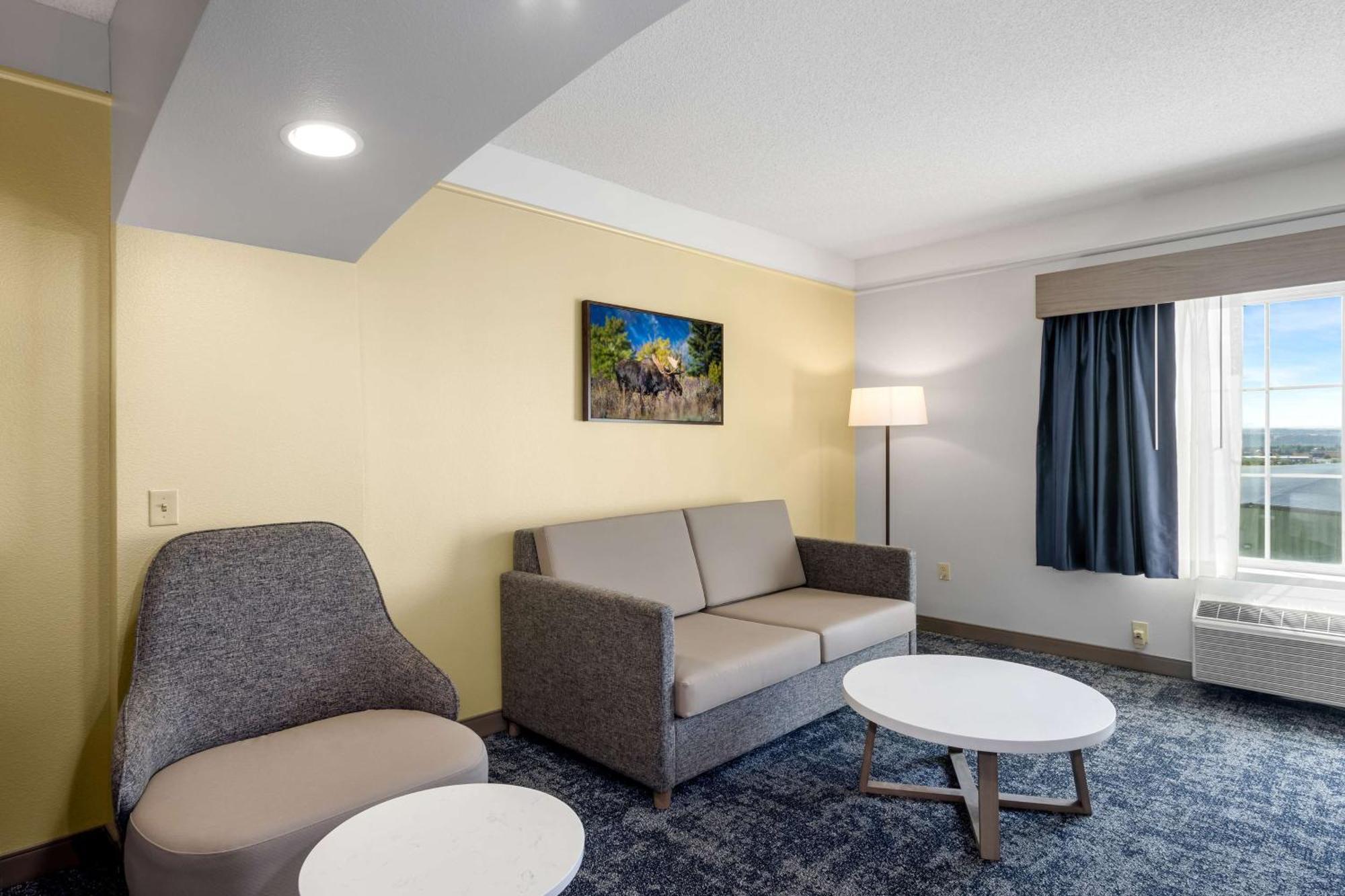 Surestay By Western Hotel